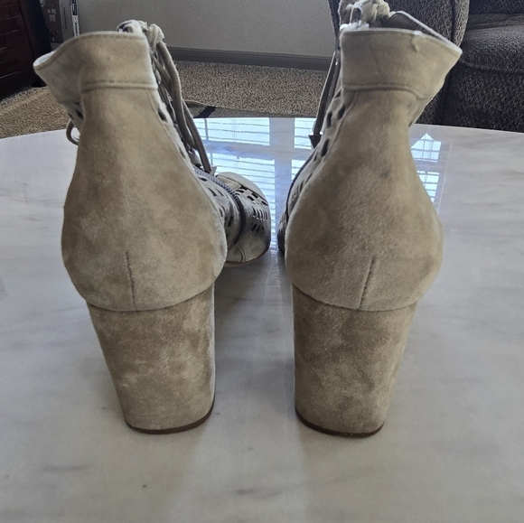 Gianni Bini Sage Green Suede CutOut Lace Up Booties Women 8.5M Block Heel - Picture 10 of 16